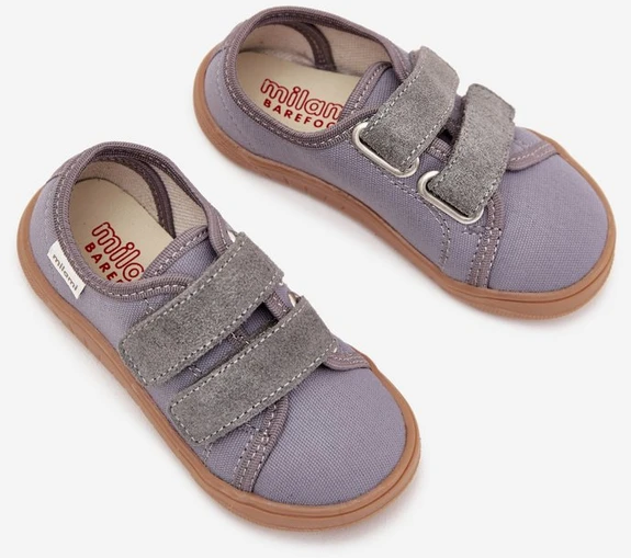 Vaikiški pilki barefoot bateliai su lipukais Milami
