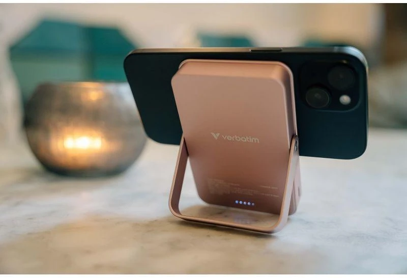 Powerbank Verbatim Charge n Go 10000mAh su stoveliu Magnetic Wireless juodos spalvos 32264