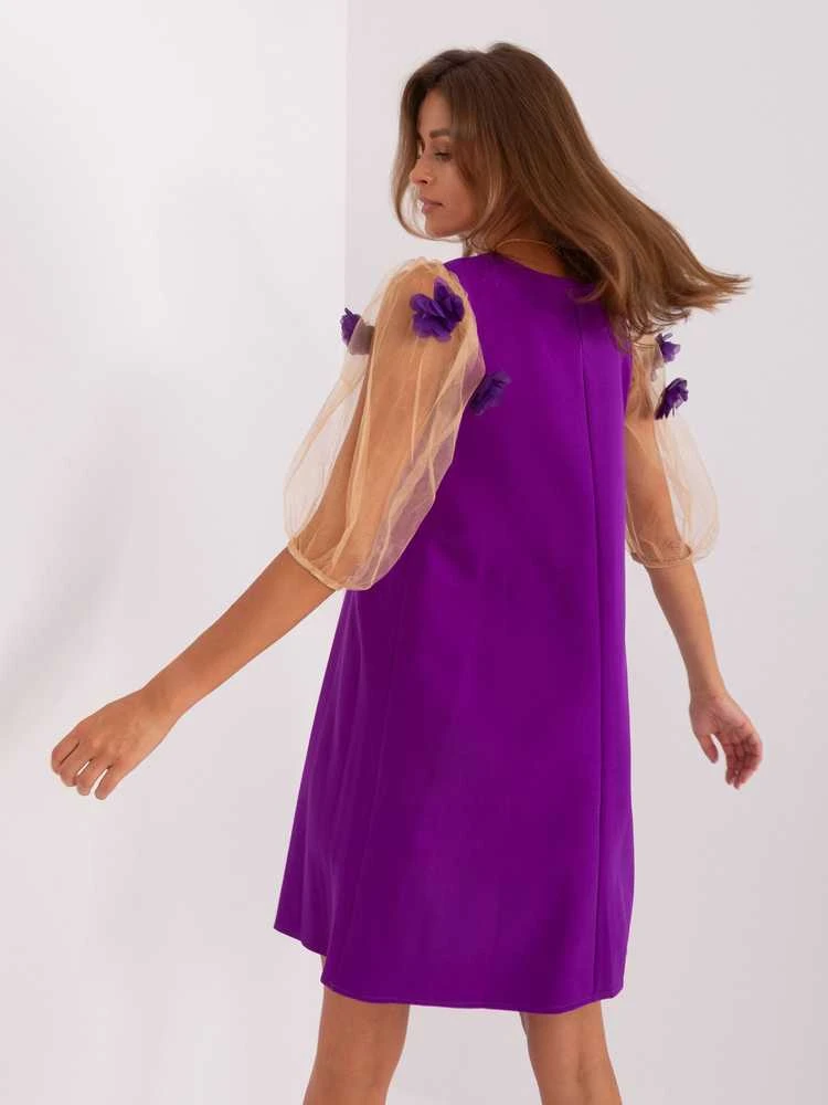 Violetinė suknelė