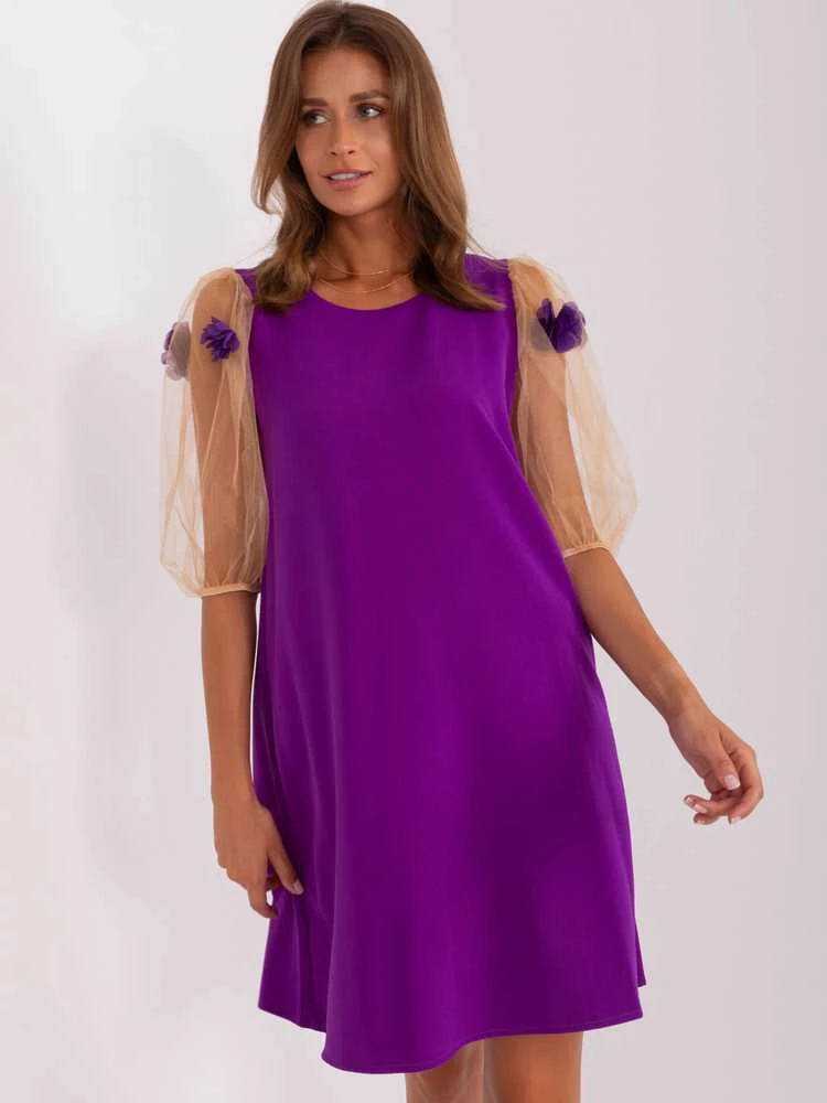 Violetinė suknelė