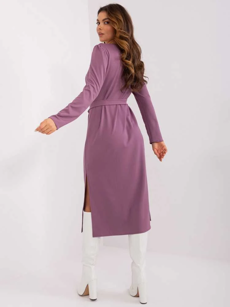 Violetinė suknelė
