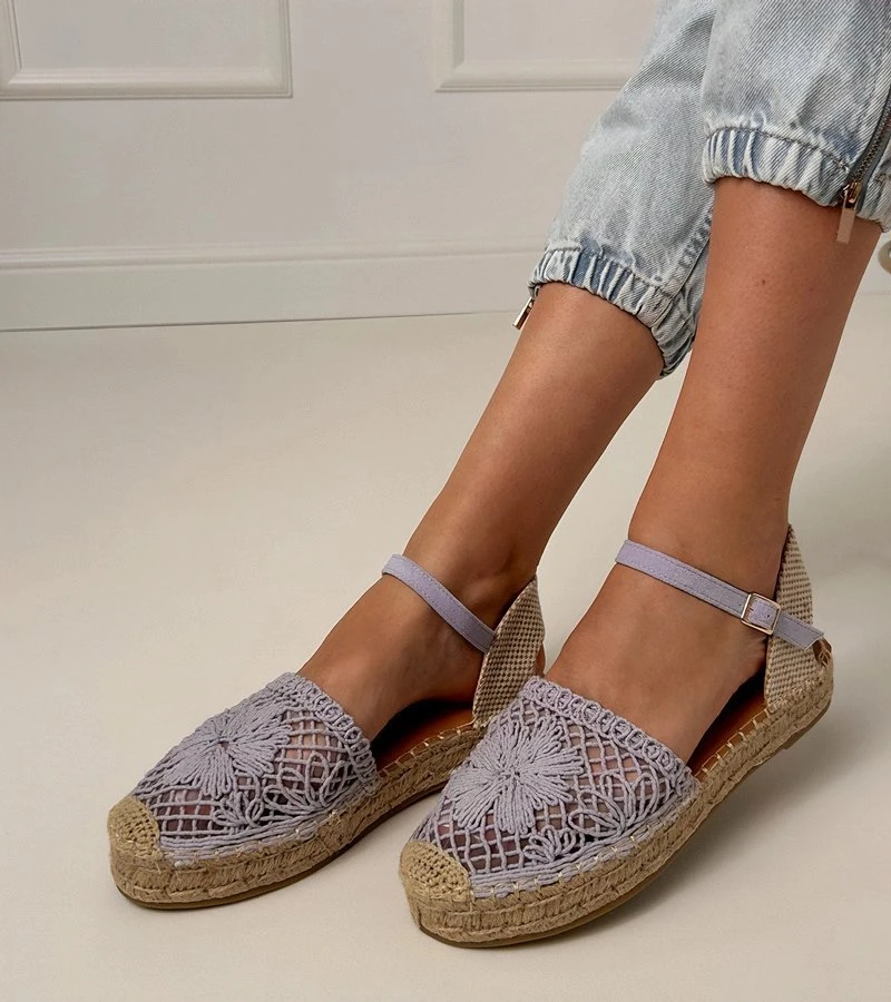 Violetinės ažūrinės espadrilės sandalai su dirželiu