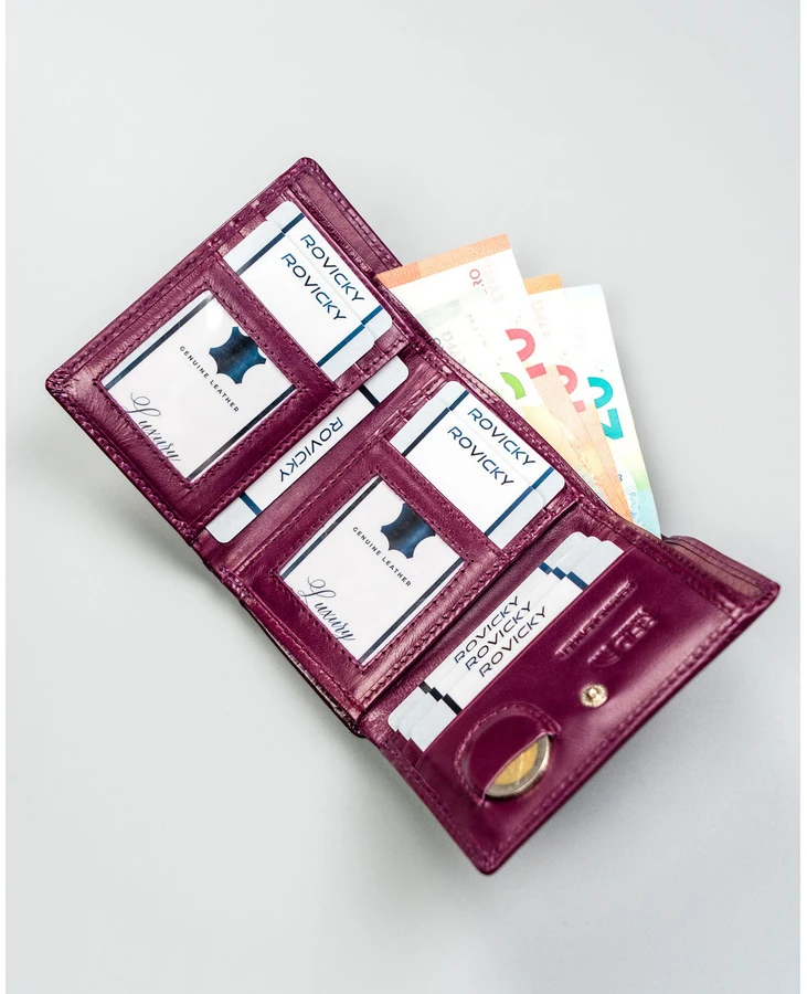 Violetinis portfel damski ze skóry naturalnej wyposażony w system RFID - Rovicky