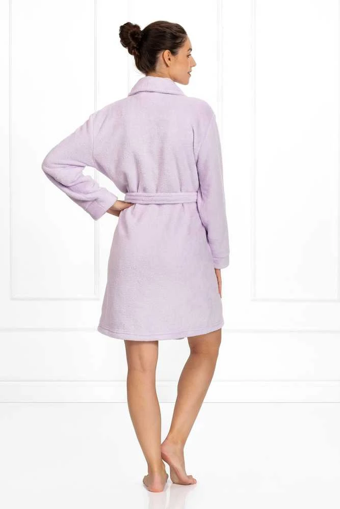 Violetta Lila chalatas