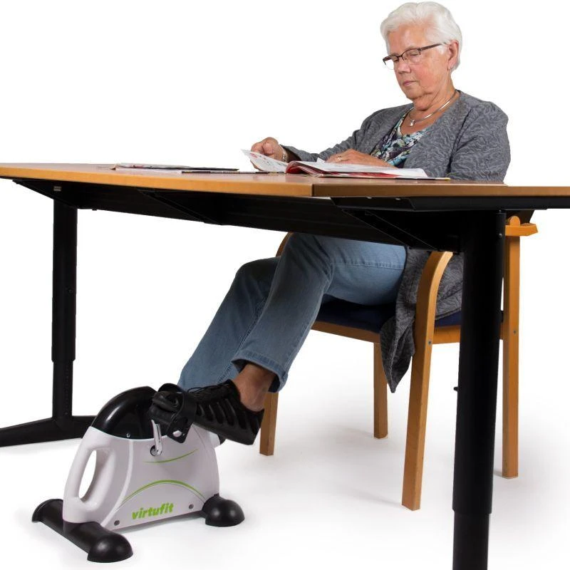 VIRTUFIT V3 SĖDIMAS DVIRATIS / TRENIRUOKLIS SU RANKENA IR KOMPIUTERIU
