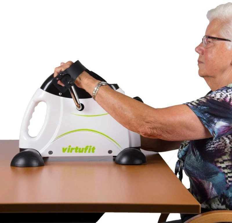 VIRTUFIT V3 SĖDIMAS DVIRATIS / TRENIRUOKLIS SU RANKENA IR KOMPIUTERIU