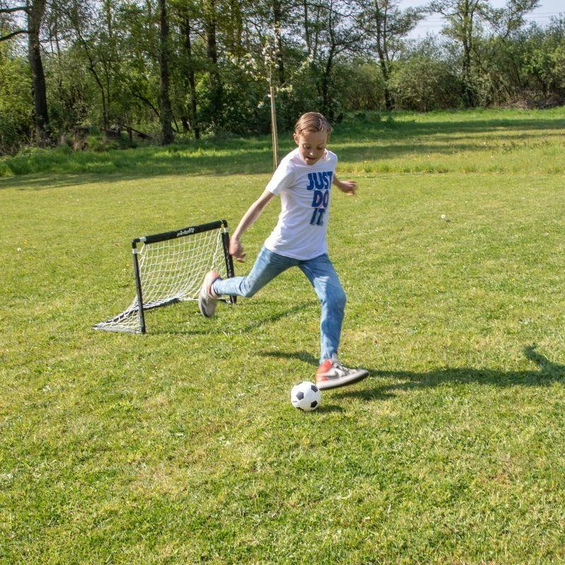 VIRTUFIT VAIKIŠKŲ FUTBOLO VARTŲ KOMPLEKTAS SU 2 KAMUOLIAIS IR POMPA - FUTBOLO VARTAI - 92