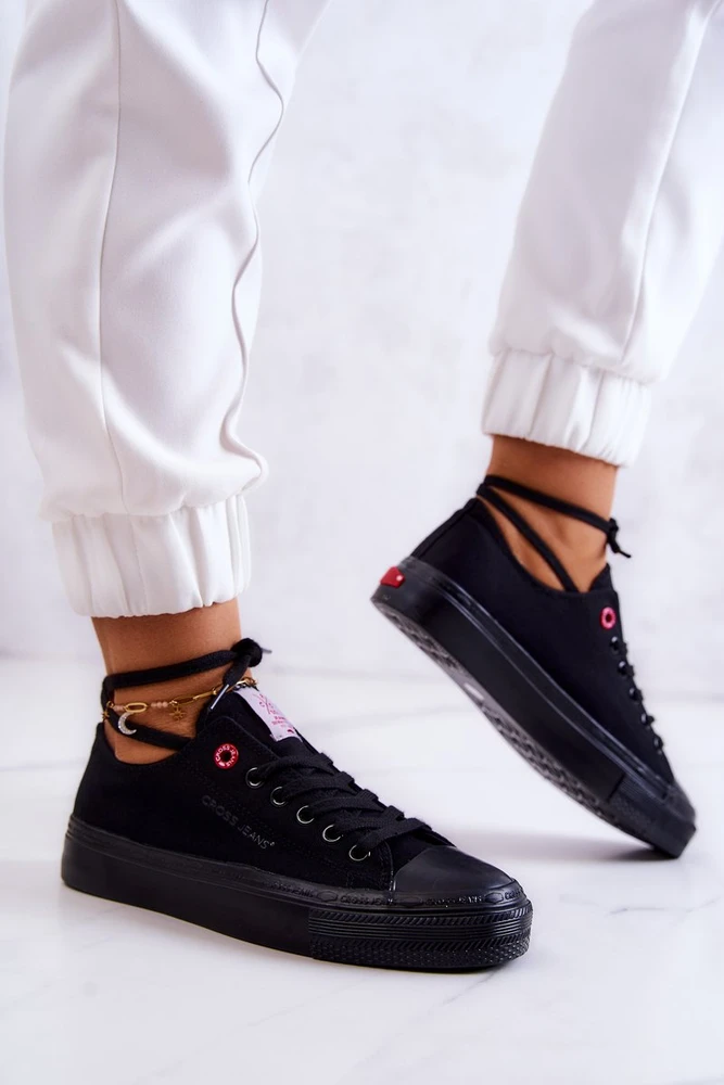 Visuomet stilingi juodi Cross Jeans suvarstomi bateliai