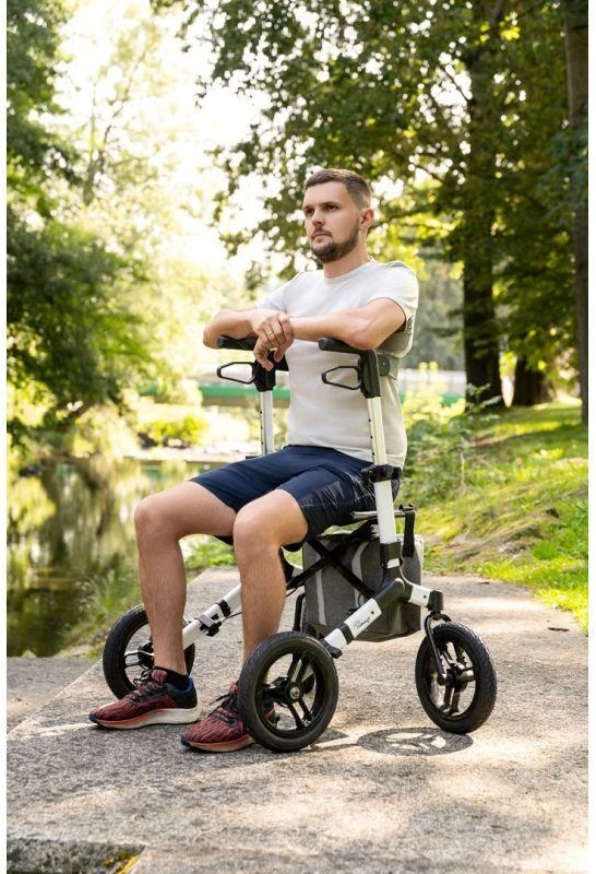 Timago visureigio keturratis stovas RANGER Sidabrinis