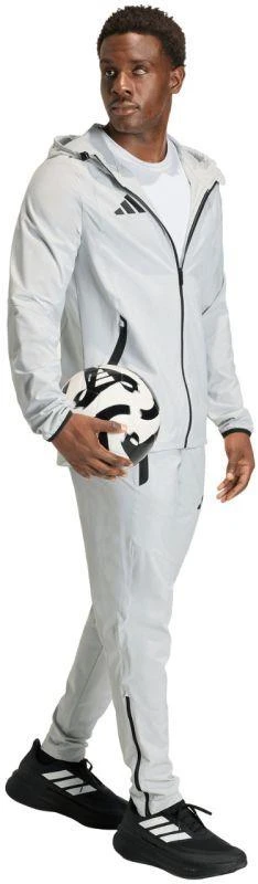 Vyriška adidas Tiro 26 kelioninė striukė nuo vėjo, šviesiai pilka KD3336