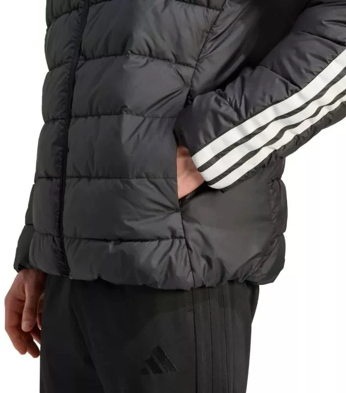 Vyriška juoda adidas Essentials 3-Stripes striukė JM8416