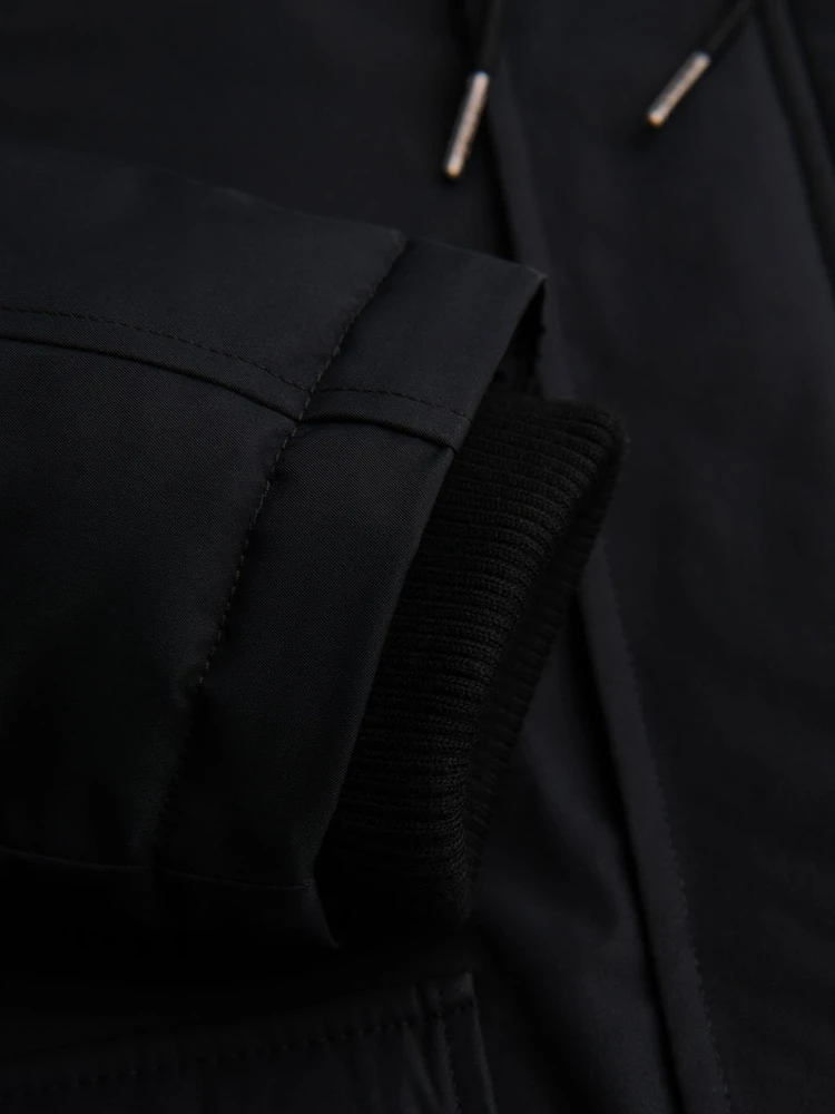 Vyriška juoda ilga parka striukė su gobtuvu