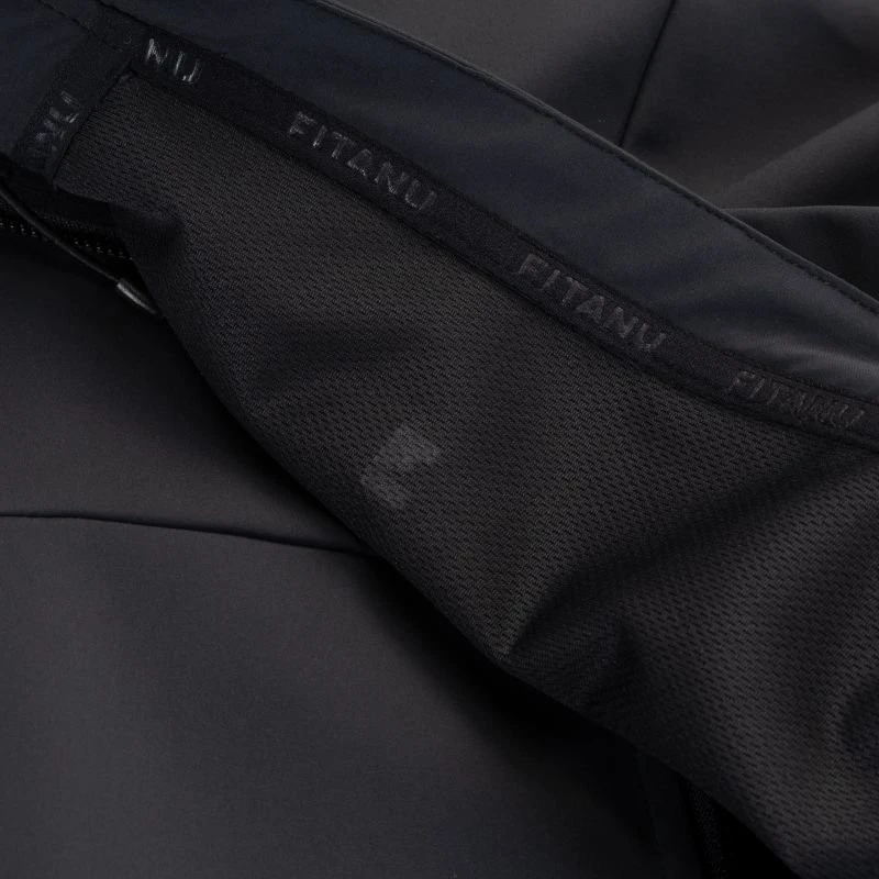 Vyriška softshell striukė su reguliuojamu gobtuvu Fitanu