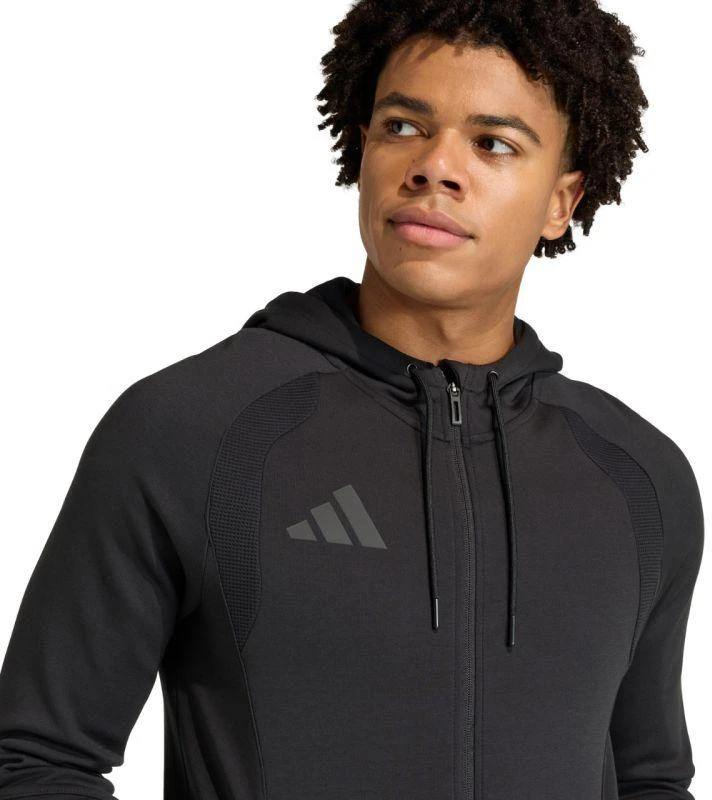 Vyriškas adidas Tiro 26 kelioninis džemperis su gobtuvu, juodas KF6075
