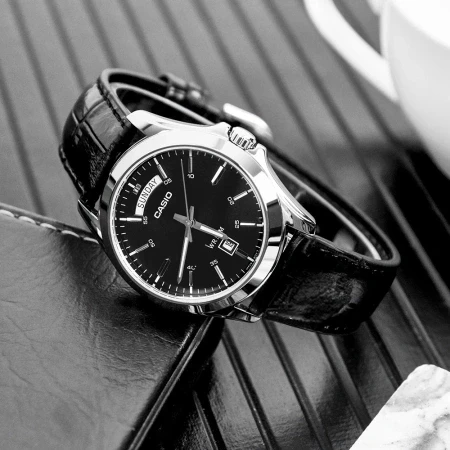 CASIO MTP-1370L-1A VYRIŠKAS LAIKRODIS (zd116b) + DĖŽUTĖ