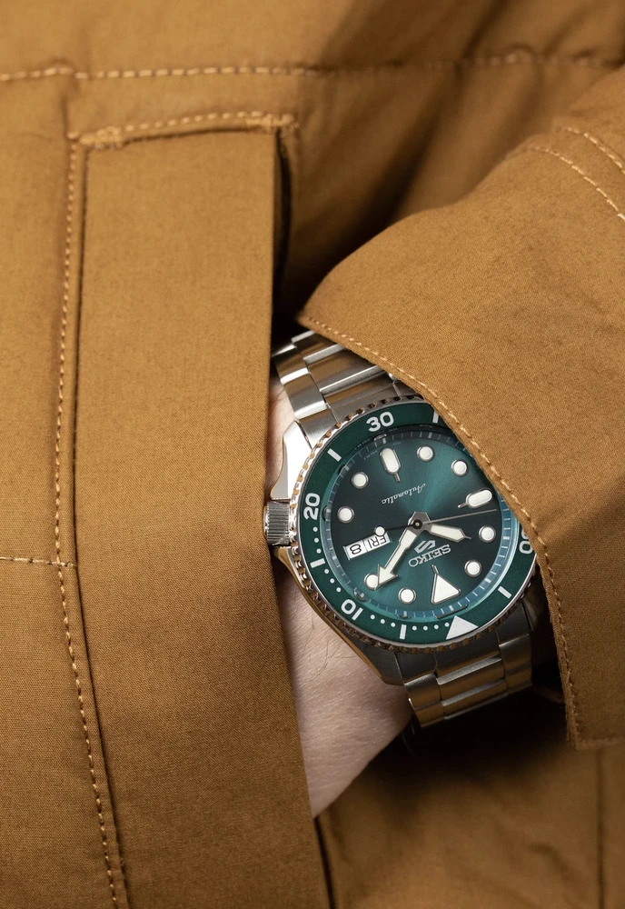 Vyriškas laikrodis Seiko 5 Sports SRPD61K1, sidabrinės ir žalios spalvos, su dėžute