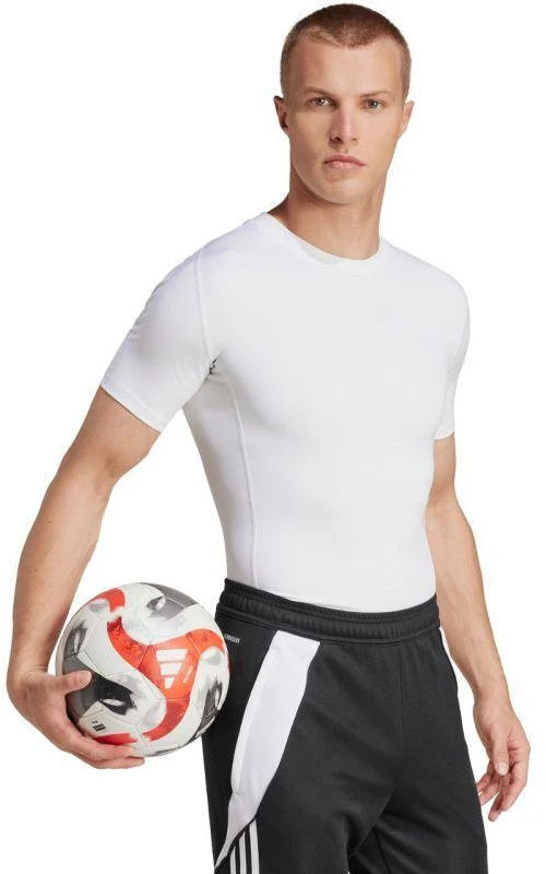 Vyriški adidas Techfit marškinėliai trumpomis rankovėmis balti JP4675