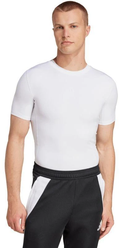 Vyriški adidas Techfit marškinėliai trumpomis rankovėmis balti JP4675