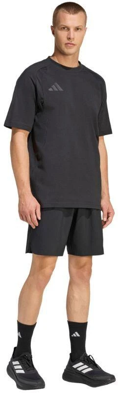 Vyriški adidas Tiro 26 kelioniniai marškinėliai, juodi, JM5543