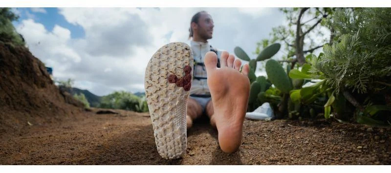 Vyriški batai Vivobarefoot TRACKER LEATHER AT LOW OBSIDIAN/Baltas (309534-04)