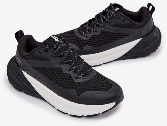 Vyriški juodi laisvalaikio batai su ventiliacija 4F SPEED HIKER