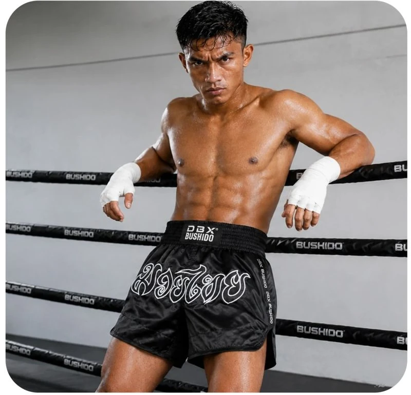Vyriški Muay Thai šortai DBX Bushido V2 Combatwear, juodi