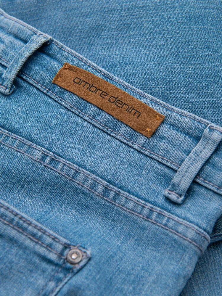 Vyriški šviesiai mėlyni slim fit džinsai su elastanu