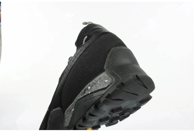 Vyriški žygio batai su GORE-TEX membrana Aku Nativa GTX, juodi