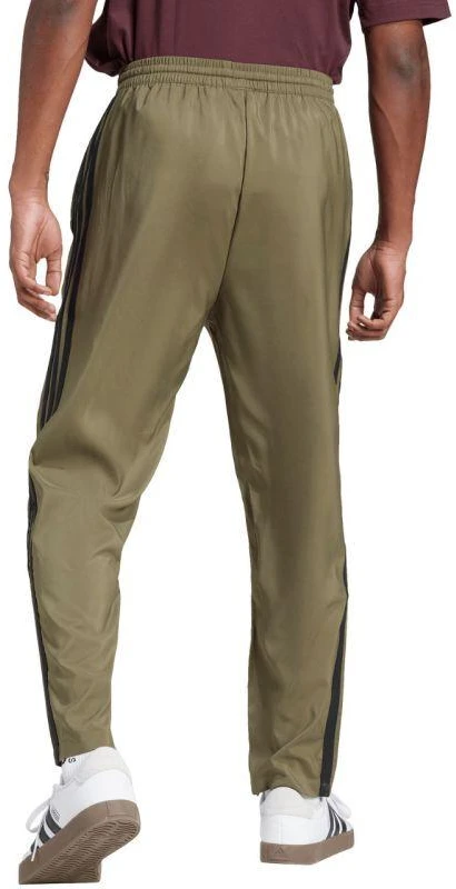 Vyriškos kelnės adidas Essentials Stanford su 3 dryželiais, atvirais kraštais, alyvuogių spalvos JE6401