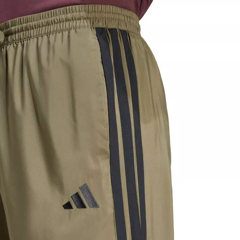 Vyriškos kelnės adidas Essentials Stanford su 3 dryželiais, atvirais kraštais, alyvuogių spalvos JE6401