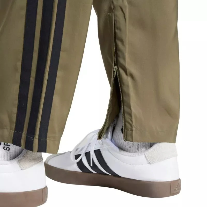 Vyriškos kelnės adidas Essentials Stanford su 3 dryželiais, atvirais kraštais, alyvuogių spalvos JE6401