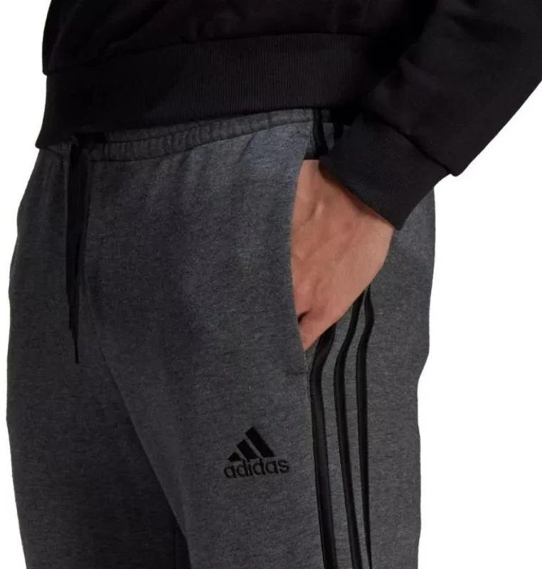 Vyriškos kelnės Adidas Essentials Tapered Cuff 3 Stripes M GK8826