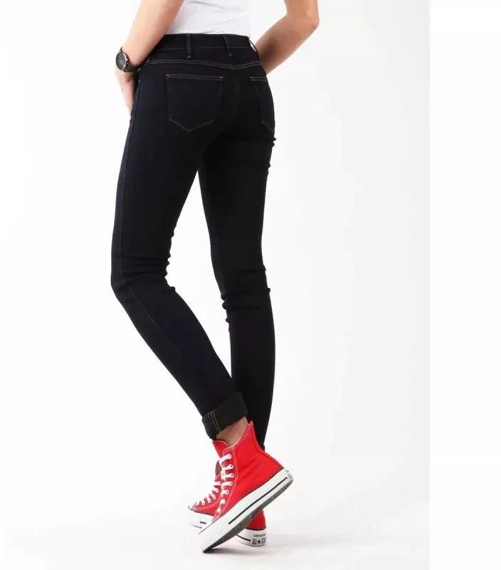 „Wrangler Courtney Skinny“ džinsai W23SBV79B