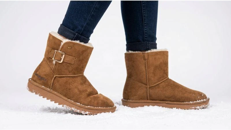 Wrangler Elsa Platform MID moteriški sniego batai, apšiltinti žieminiai batai su kailiu, juodi (20243077.37B)