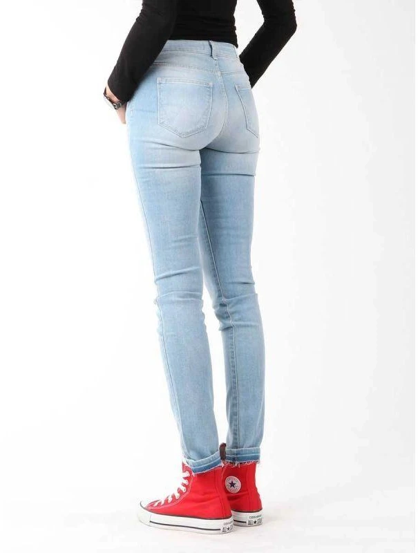 Wrangler Slim Sunkissed Džinsai W28KLE86K