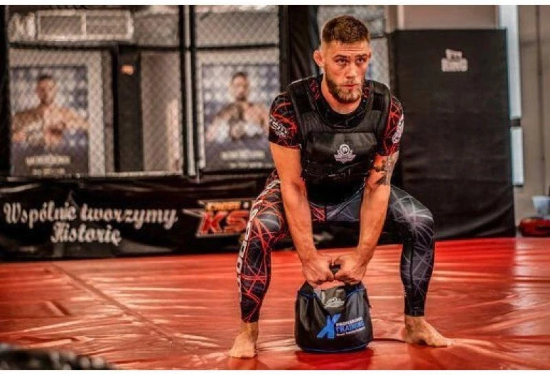 BUSHIDO XBag – Įranga funkcinėms treniruotėms su reguliuojamais svoriais (1–40 kg)