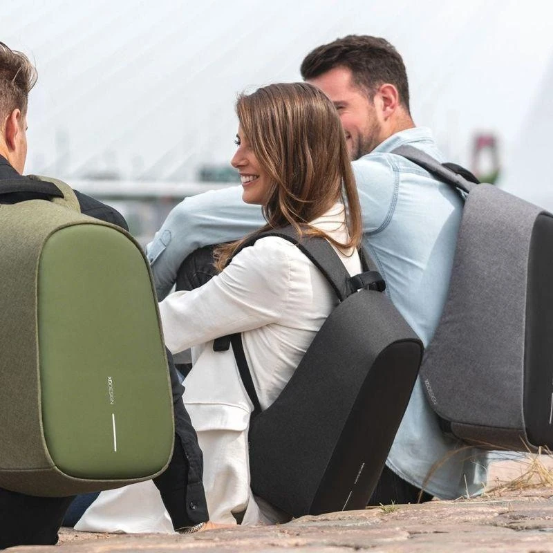 XD Design Kuprinė su apsauga nuo vagių Bobby Hero Small (Juoda)