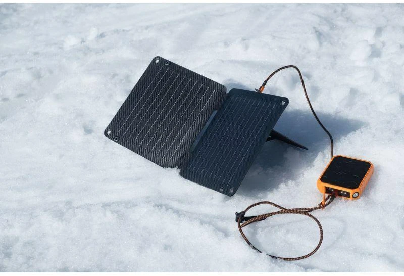 Xtorm XR2S14 mobiliojo įrenginio kroviklis Universalus Juoda Saulinis Lauke