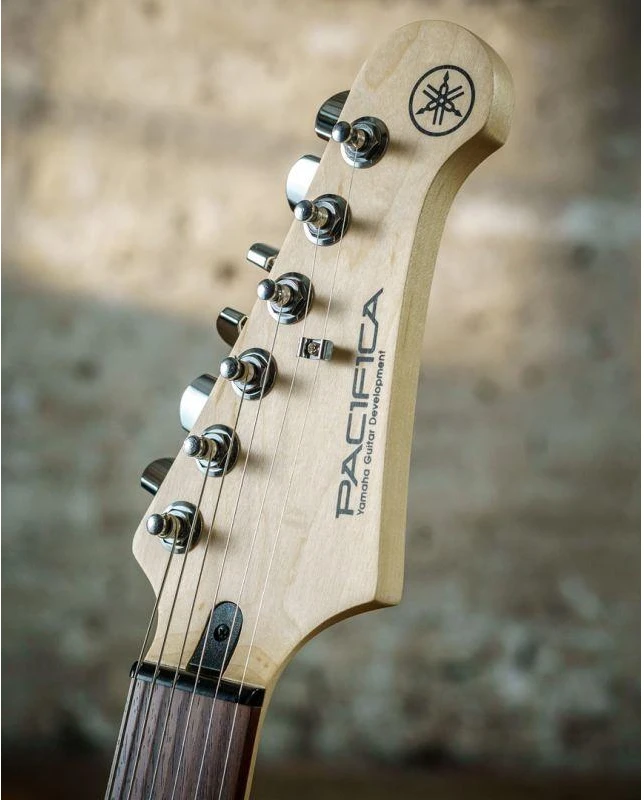 Elektrinė gitara Yamaha Pacifica PA112J BL II