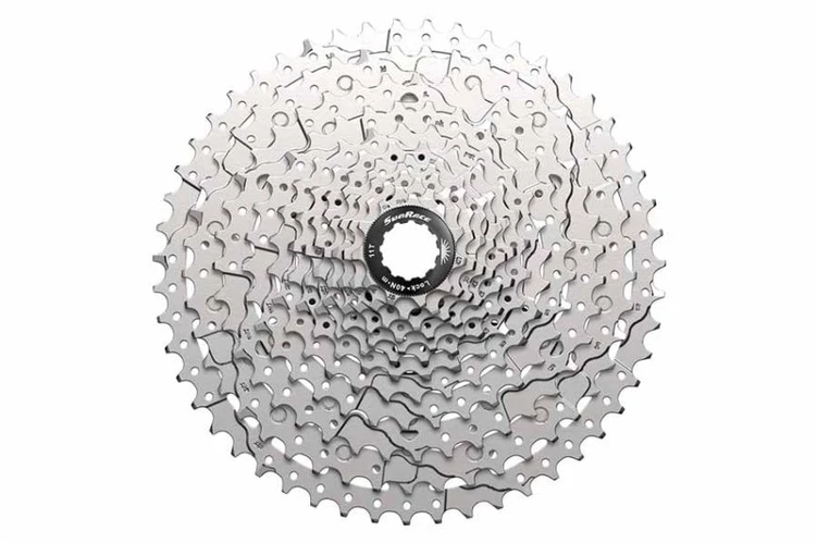 Žvaigždžių blokas galinis SunRace CSMZ600