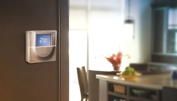 Šildomų grindų automatika Uponor Smatrix, Termostato rėmelis, T-X A-1XX aprašymas - Prekės nuotrauka