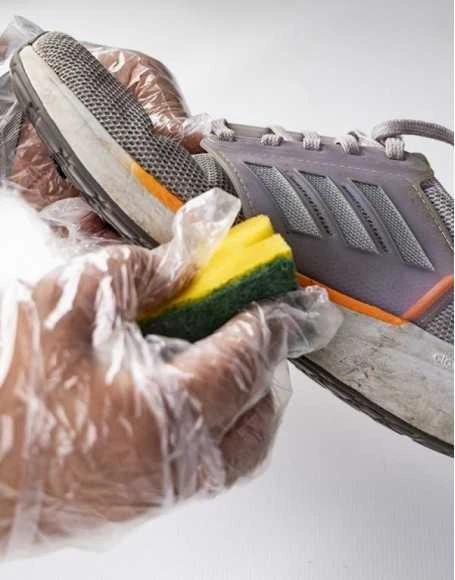 Priemonė pageltusiam sportinių batų padui atnaujinti – Coccine Sneakers Baltas Sole Restorer, 150 ml