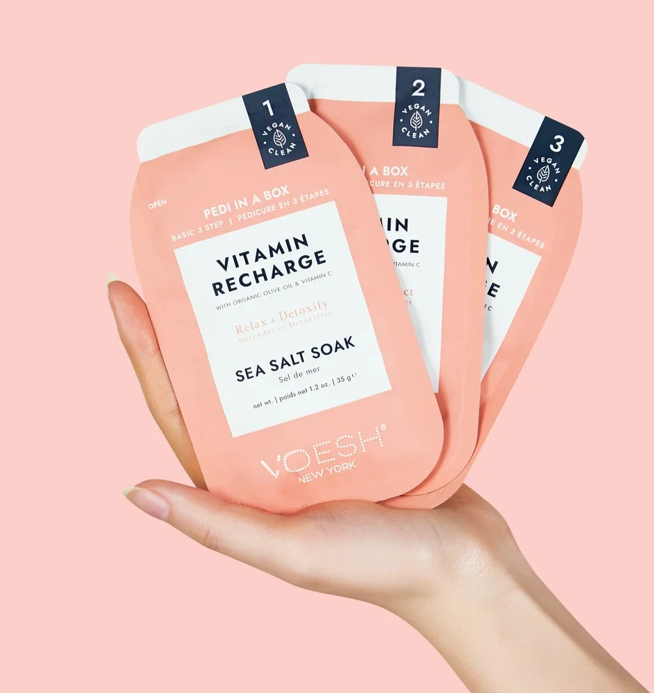 VOESH Pedi in a Box Basic 3 Step Vitamin Recharge | Trijų žingsnių pedikiūras dėžutėje