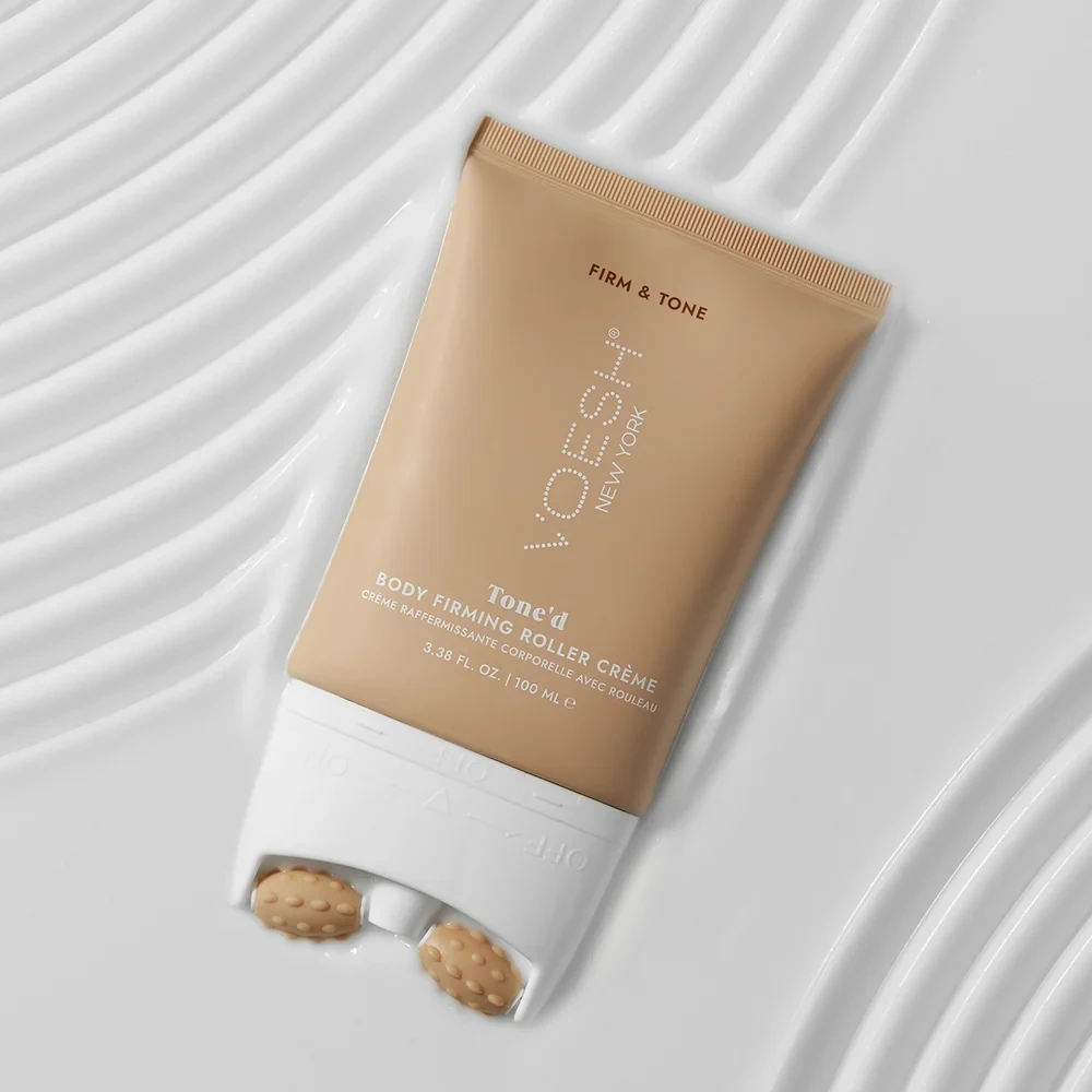 VOESH Smooth'd kūno kremas su masažiniu voleliu, 100ml | VOESH Tone’d Body Firming Roller Crème 100ml