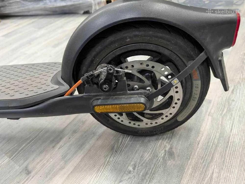 Elektrinis paspirtukas Ninebot Segway F30E NAUDOTAS (Atnaujinta)