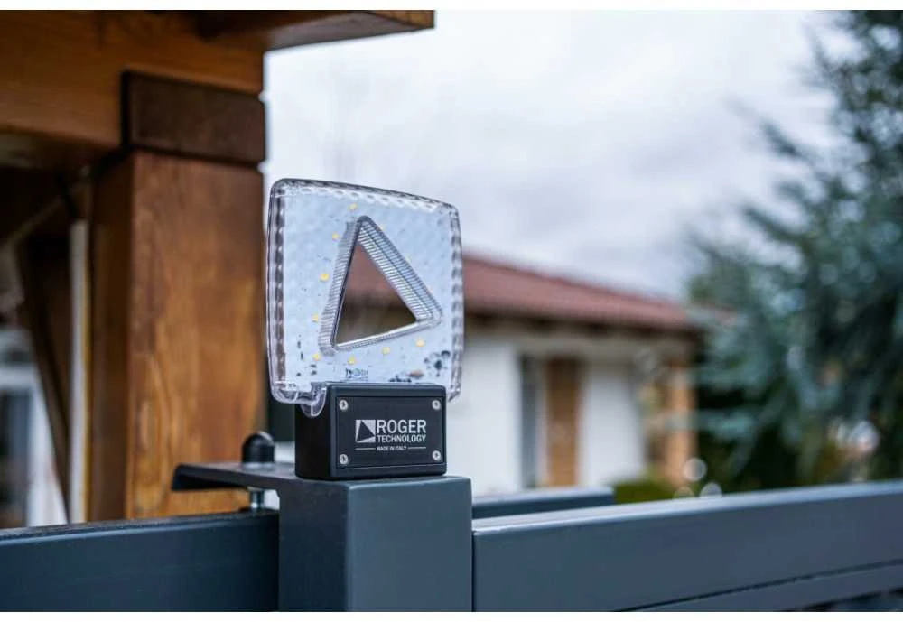 Roger Technology LED signalinis švyturėlis baltas, integruota antena