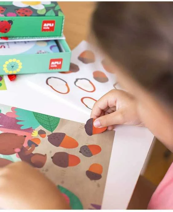 Dėlionė Apli Kids Lipdukų žaidimas „Ladybug“