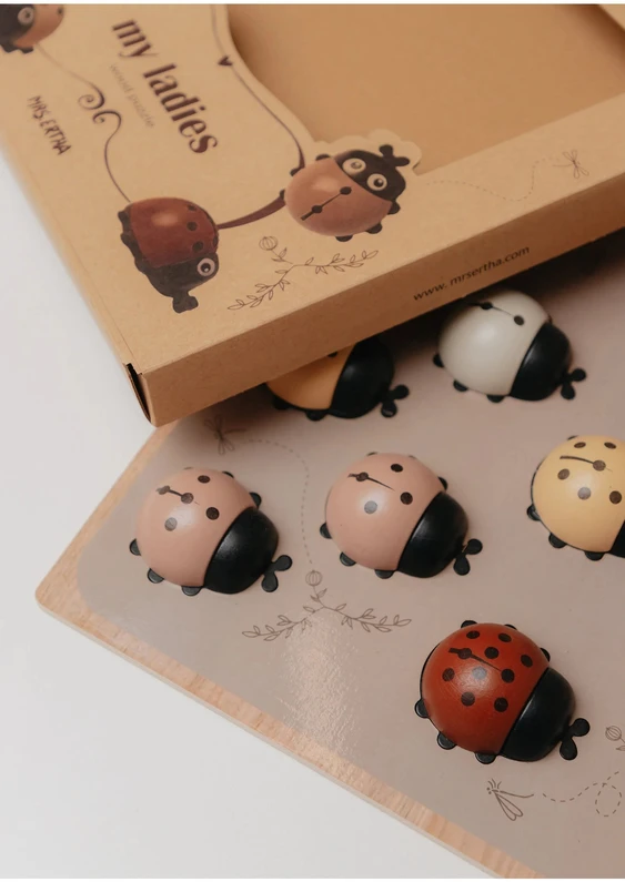 Mrs. Ertha - Medinė puzlė - my lady bug