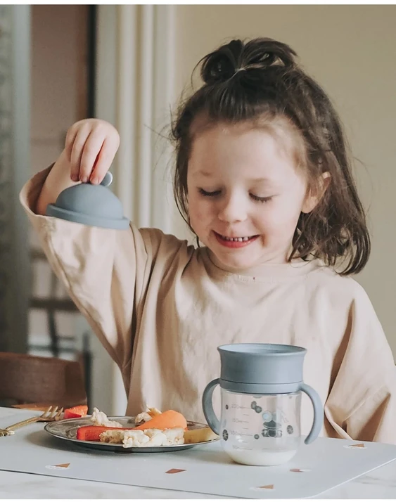 NOUI NOUI 360° puodelis-gertuvė, 250ml - The Frog Cup mėlynas