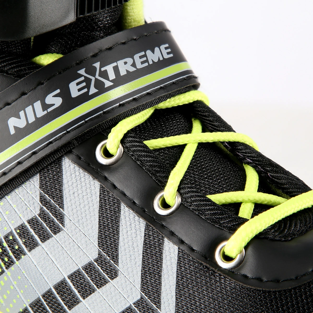 Nils Extreme NH18192 4 viename riedučiai / ledo ritulio pačiūžos